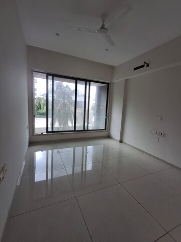 Room in 2 BHK Apartment at Santacruz West – for Rent