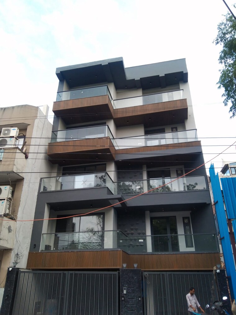 Exterior View, sarvodaya enclave 3 Bedroom 1800 Sq.Ft. Builder Floor In Sarvodaya Enclave Delhi 9081805