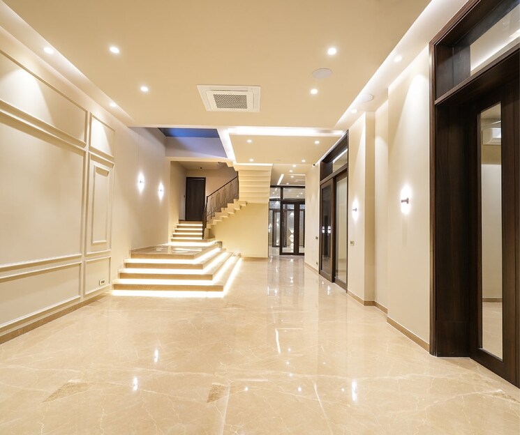 Living Room, soami nagar 4 Bedroom 500 Sq.Yd. Builder Floor In Soami Nagar Delhi 9081818