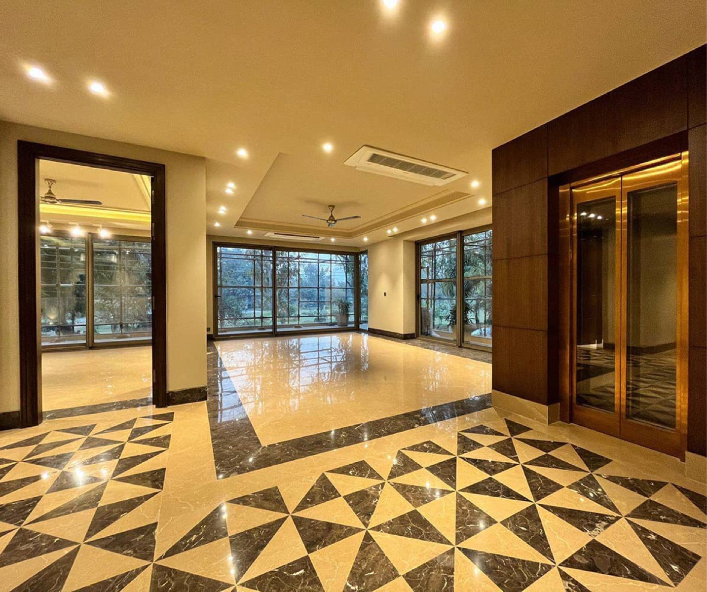 4 BHK + Pooja Room,Servant Room Builder Floor For Sale in Soami Nagar