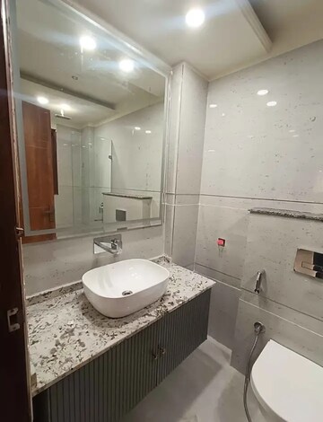 Team Area in 3 BHK Builder Floor at Saket – for Rent