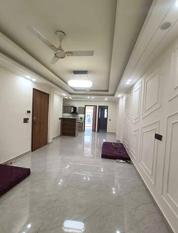 Building Lobby in 3 BHK Builder Floor at Saket – for Rent