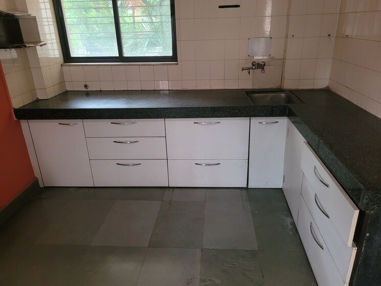 Kitchen, novelty-classic 3 Bedroom 1450 Sq.Ft. Apartment In Senapati Bapat Road Pune 9081885