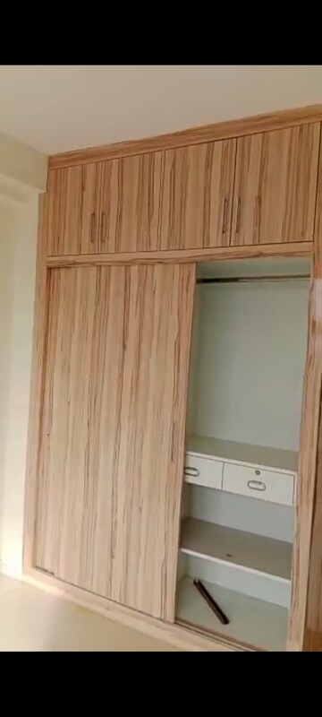 Furnished Amenities in 3 BHK Apartment at Omaxe The Palace, Gomti Nagar – for Rent