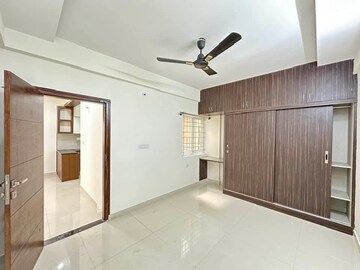 Room in 2 BHK Builder Floor at Hsr Layout – for Rent