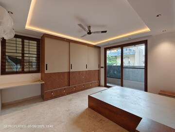 Room in 3 BHK Builder Floor at Hsr Layout – for Rent