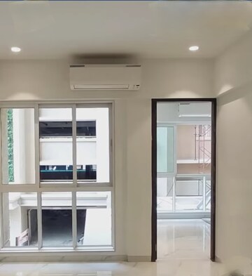 Room in 1 BHK Apartment at Nahar Amrit Shakti, Chandivali – for Rent