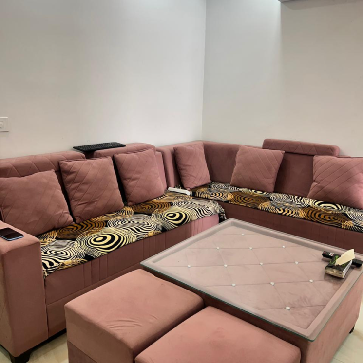 Living Room, freedom fighters enclave 3 Bedroom 1800 Sq.Ft. Builder Floor In Freedom Fighters Enclave Delhi 9081995