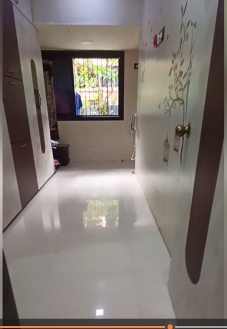 Room, prasad-hemavathi-chs 1 Bedroom 360 Sq.Ft. Apartment In Kandivali West Mumbai 9081996