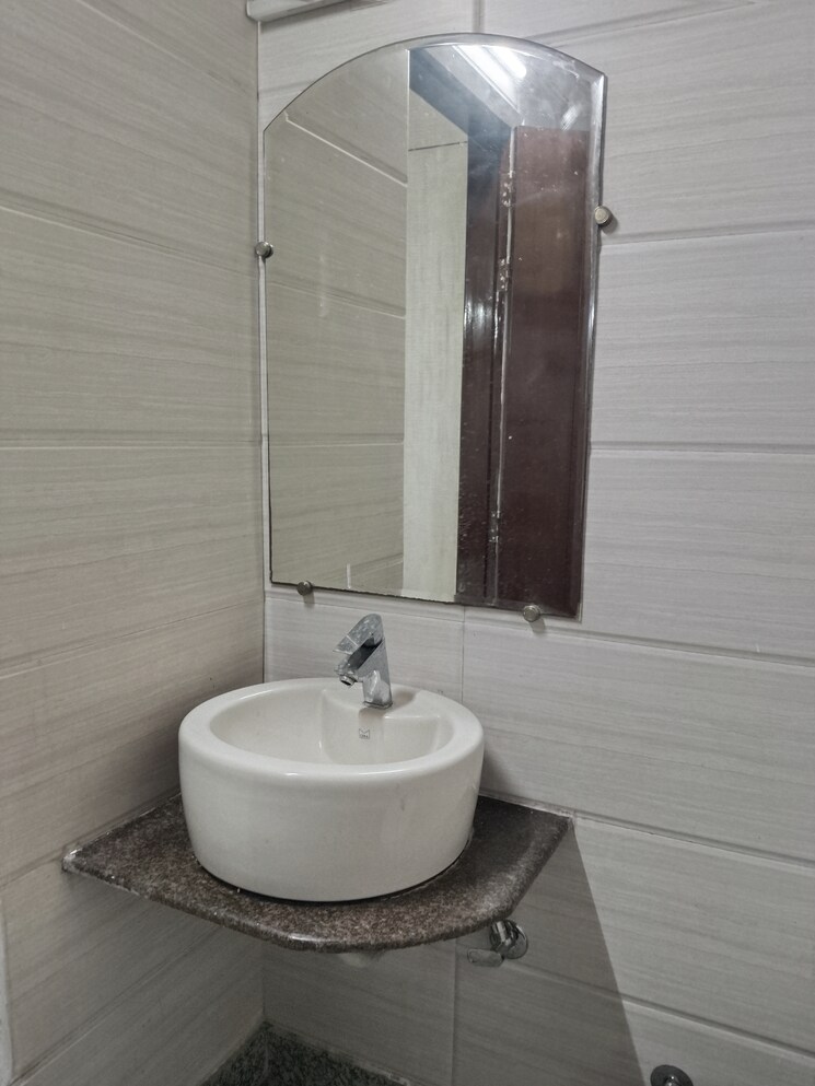 Bathroom, boutique-residential-apartments-c-220 2 Bedroom 1000 Sq.Ft. Apartment In Malviya Nagar Delhi 9082000