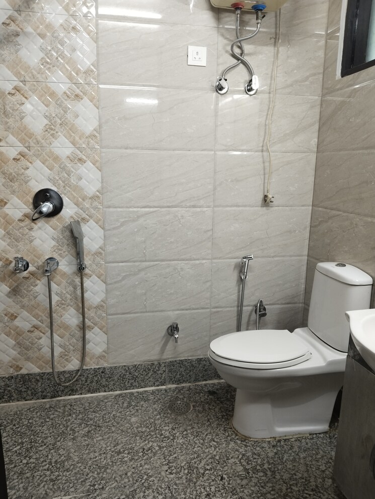Bathroom, boutique-residential-apartments-c-220 2 Bedroom 1000 Sq.Ft. Apartment In Malviya Nagar Delhi 9082000