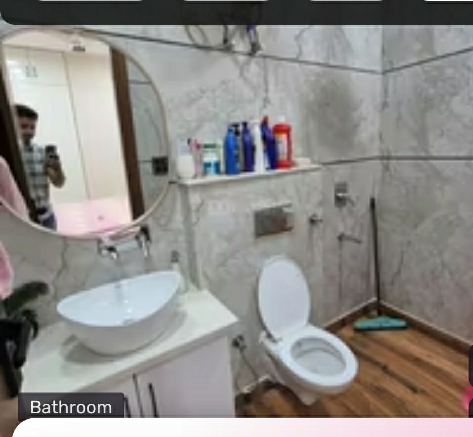 3.5 BHK + Pooja Room Builder Floor For Rent in Mansarover Garden