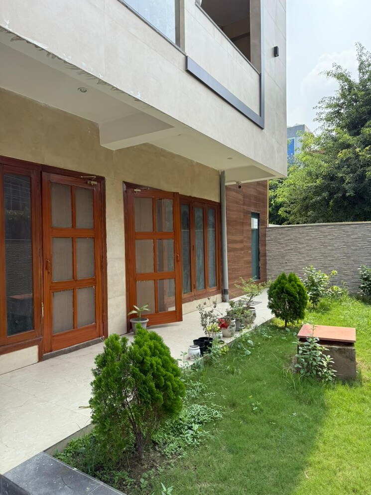 Exterior View, sector 116 4 Bedroom 3200 Sq.Ft. Independent House In Sector 116 Noida 9082005