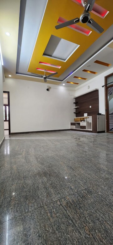 Room in 2 BHK Builder Floor at Iti Layout – for Rent
