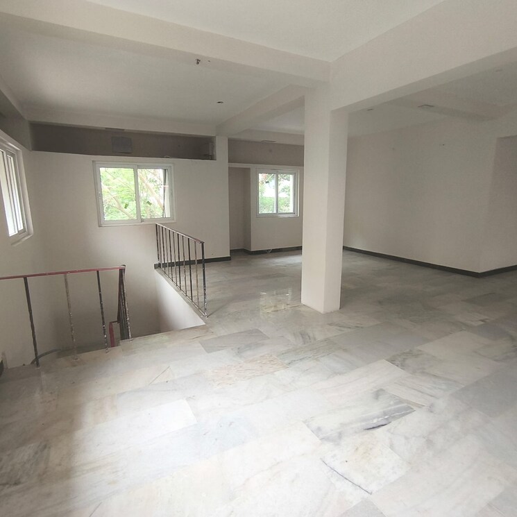 Room, thyagaraya nagar Commercial Showroom 3000 Sq.Ft. In Thyagaraya Nagar Chennai 9082025