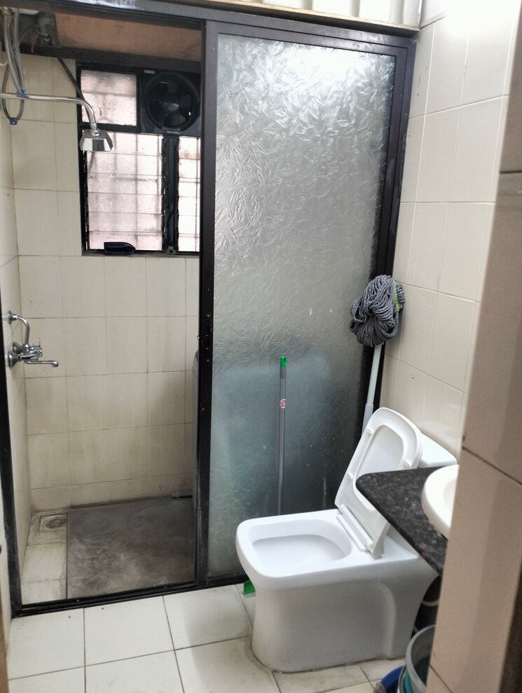 Bathroom, nyati-exotica 3 Bedroom 1500 Sq.Ft. Apartment In Mohammadwadi Pune 9082019