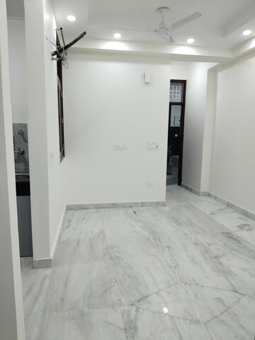 Room in 2 BHK Apartment at Khirki Extension – for Rent