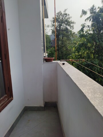 Balcony in 1 BHK Apartment at Khirki Extension – for Rent