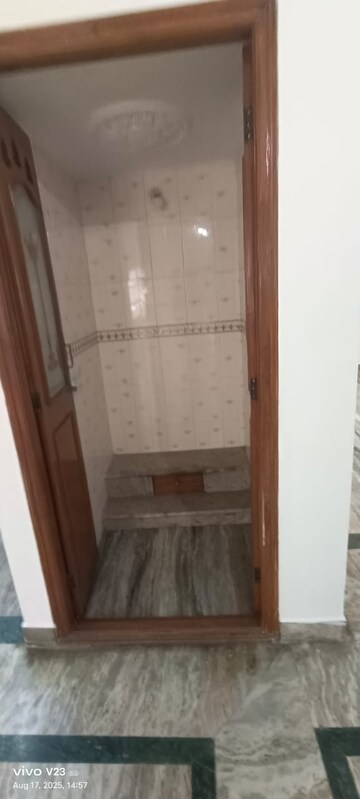 Master Bedroom in 2 BHK Builder Floor at Hsr Layout – for Rent