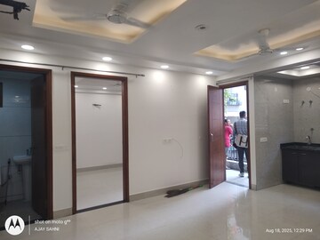 Room in 2 BHK Builder Floor at Mehrauli – for Rent