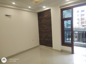 Room in 2 BHK Builder Floor at Mehrauli – for Rent