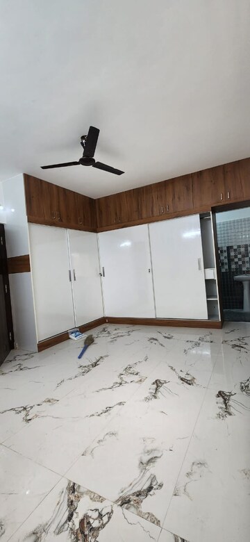 Room in 3 BHK Builder Floor at Iti Layout – for Rent