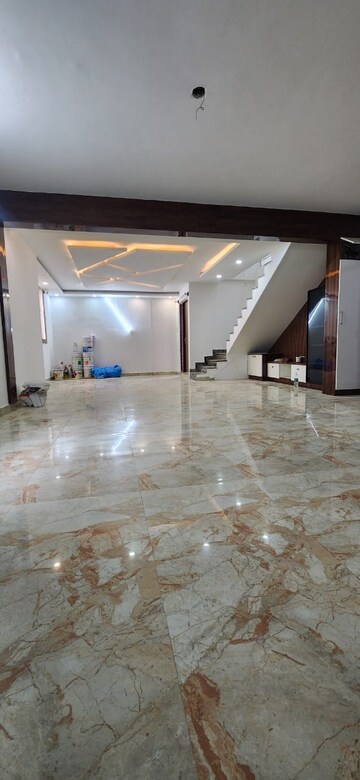 Parking in 3 BHK Builder Floor at Iti Layout – for Rent