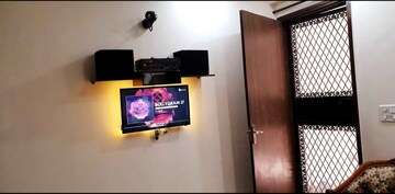 Furnished Amenities in 1 BHK Builder Floor at Mehrauli – for Rent