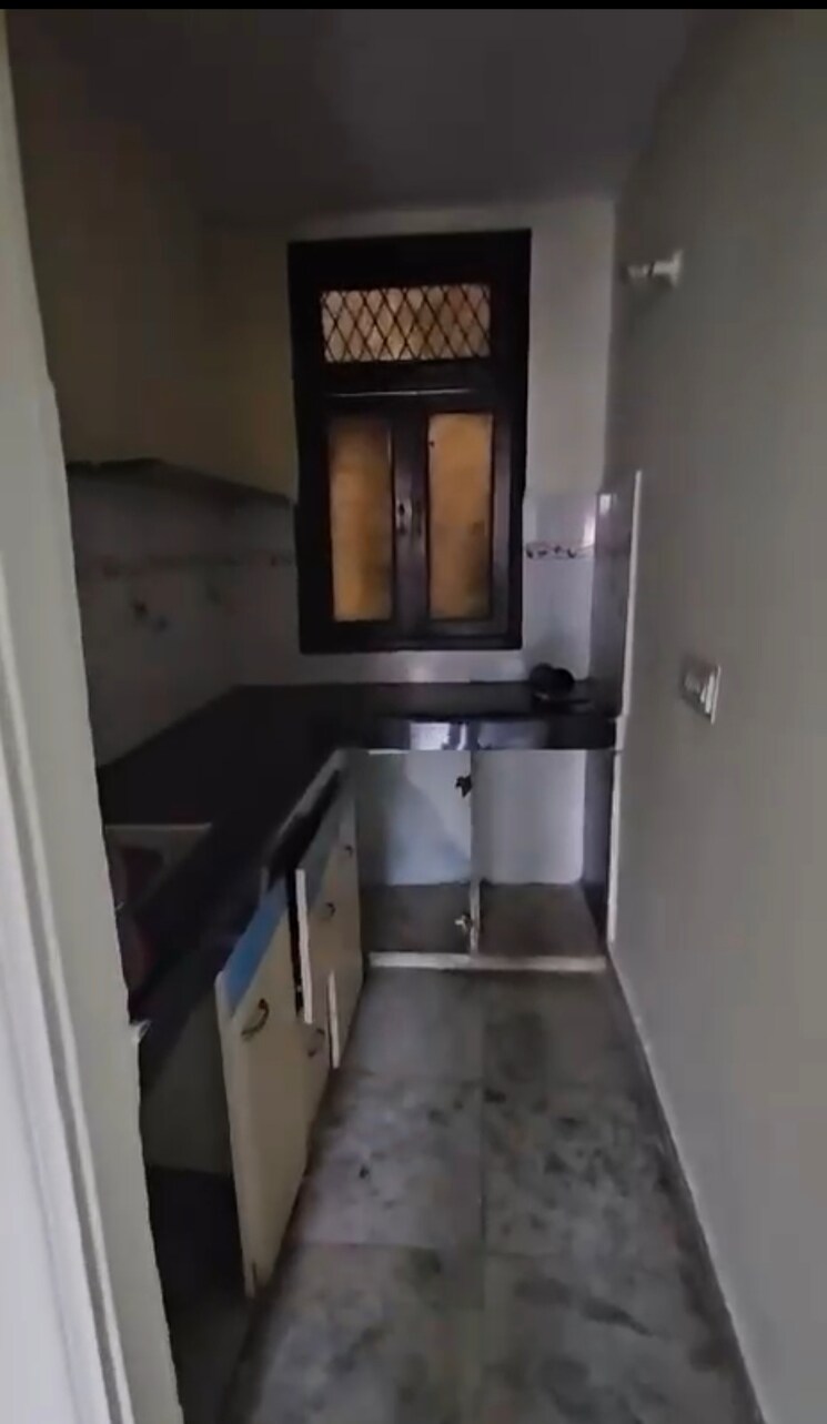 Kitchen, mayur vihar phase 1 2.5 Bedroom 750 Sq.Ft. Builder Floor In Mayur Vihar Phase 1 Delhi 9082100