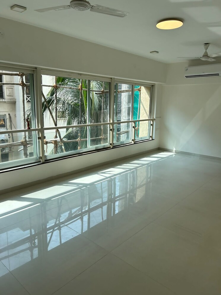 Balcony, sea-garden-view 3 Bedroom 1031 Sq.Ft. Apartment In Santacruz West Mumbai 9082106