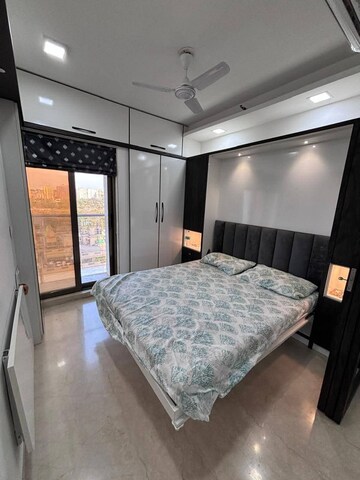 Bedroom in 1 BHK Apartment at Andheri West – for Rent