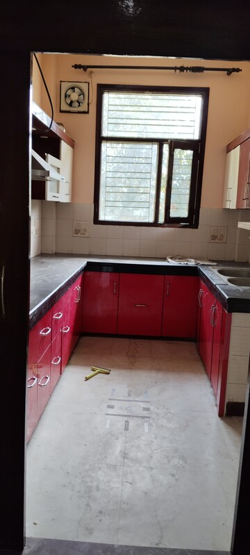 Kitchen in 3.5 BHK Builder Floor at Kavi Nagar Block G – for Rent