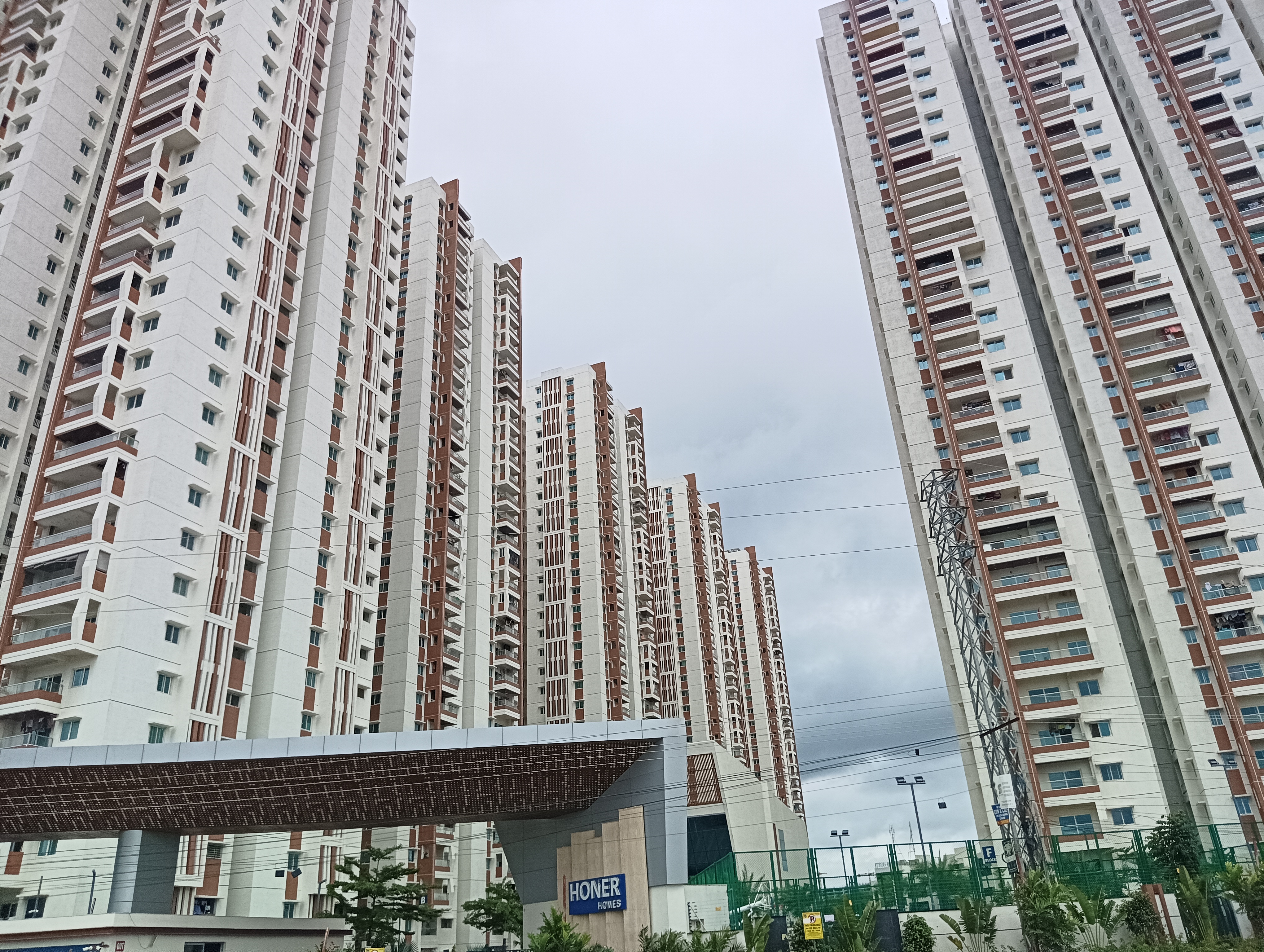 2 BHK + Pooja Room Apartment For Sale in Honer Aquantis