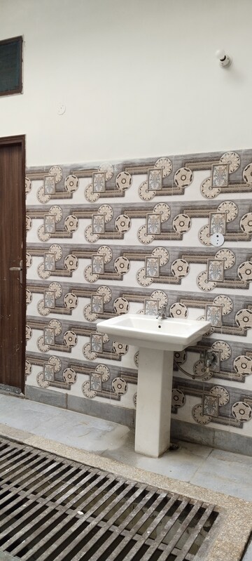 Floor Plan in 3.5 BHK Builder Floor at A Block Shastri Nagar – for Rent