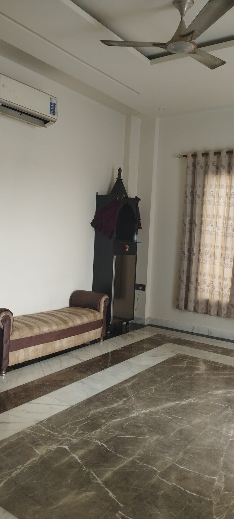 Cover Image, kavi nagar block h 2.5 Bedroom 1400 Sq.Ft. Builder Floor In Kavi Nagar Block H Ghaziabad 9082128