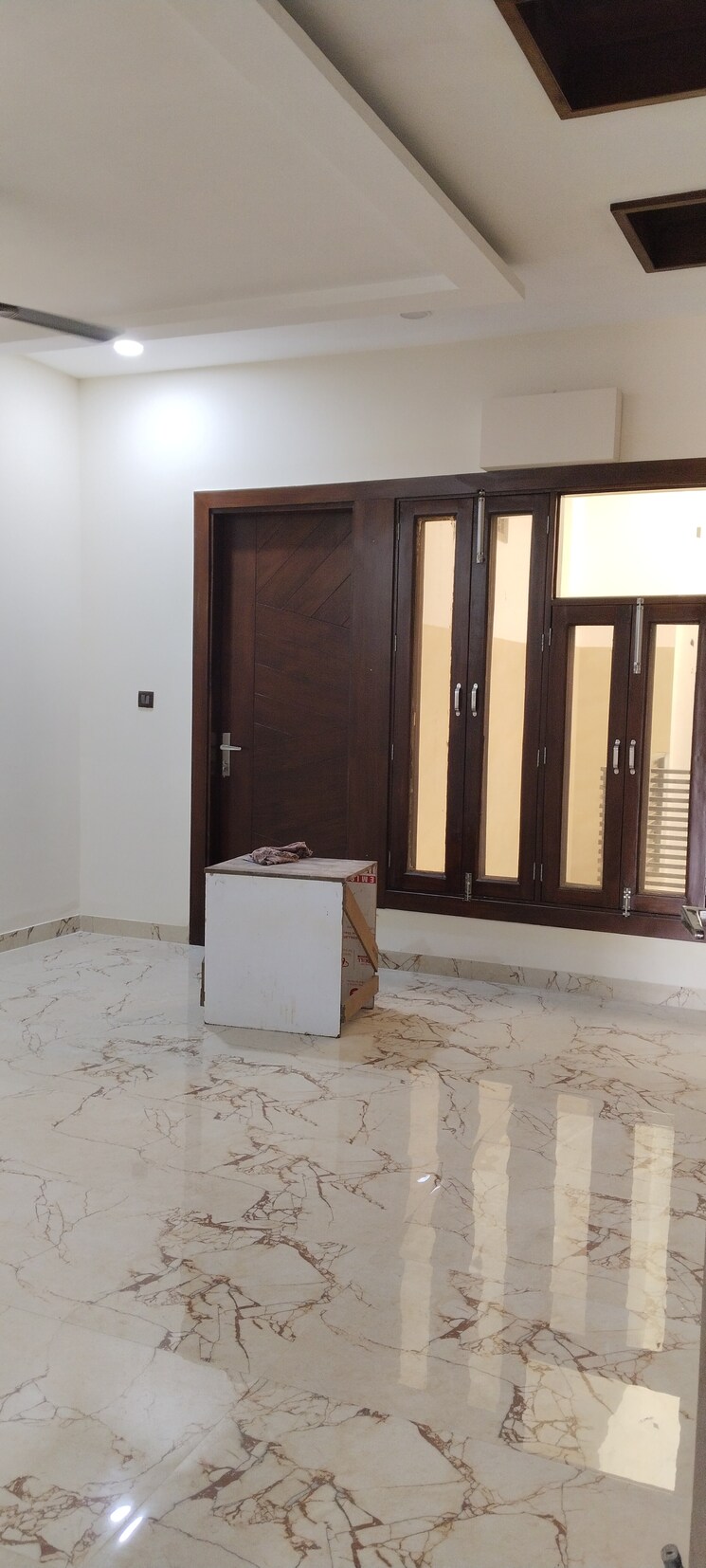Room, a block shastri nagar 2.5 Bedroom 2500 Sq.Ft. Builder Floor In A Block Shastri Nagar Ghaziabad 9082131