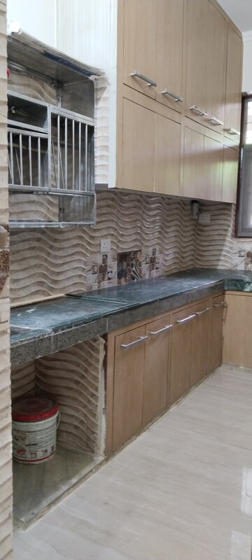 Kitchen in 2.5 BHK Builder Floor at G Block Shastri Nagar – for Rent