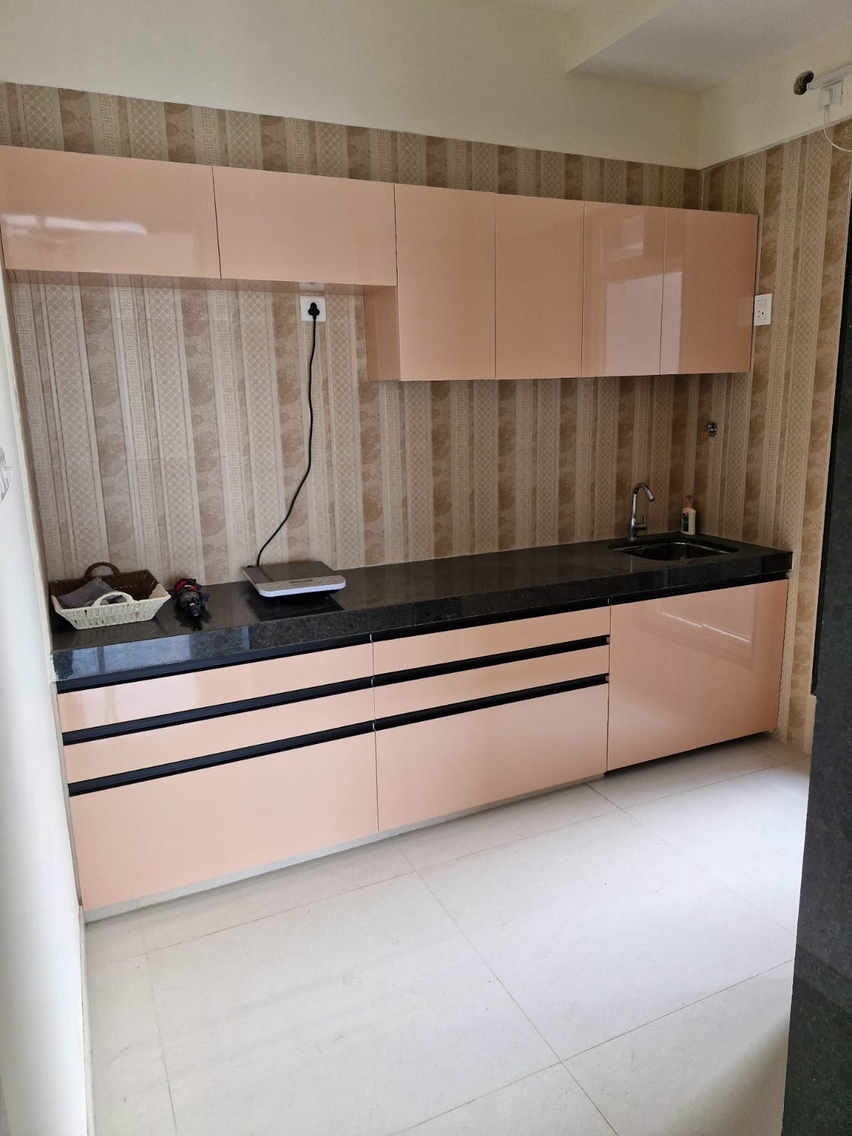 2 BHK Apartment For Rent in Sheth Zuri