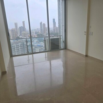 Room in 3 BHK Apartment at Kohinoor Square Altissimo, Dadar West – for Rent
