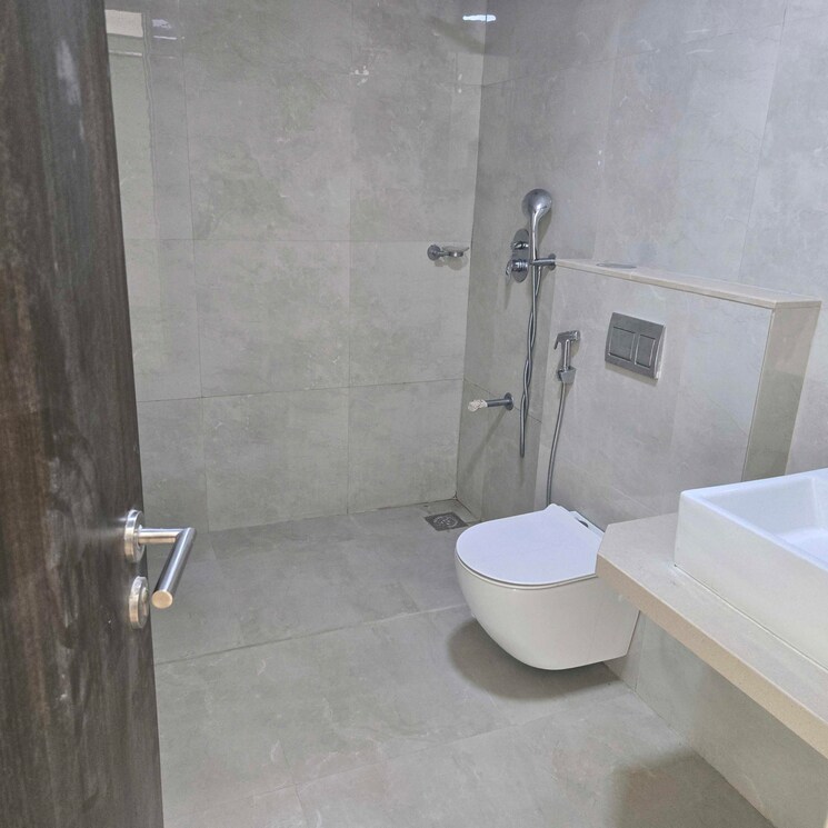 Bathroom, kohinoor-square-altissimo 3 Bedroom 1896 Sq.Ft. Apartment In Dadar West Mumbai 9082157