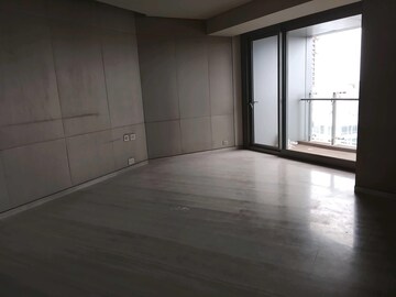 Room in 3 BHK Apartment at Lodha The World Towers World One Tier 2, Worli – for Rent