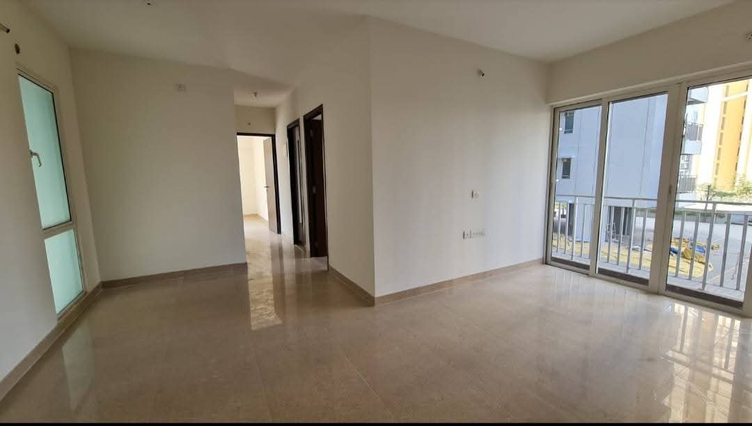 2.5 BHK + Extra Room Apartment For Rent in The Wadhwa Platina