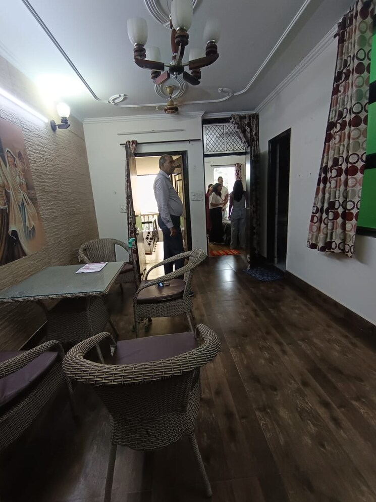 Living Room, nagin-lake-view-apartment 2 Bedroom 950 Sq.Ft. Apartment In Paschim Vihar Delhi 9082219