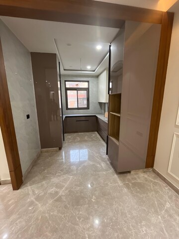 Building Lobby in 3 BHK Apartment at Sunder Apartment, Paschim Vihar – for Rent