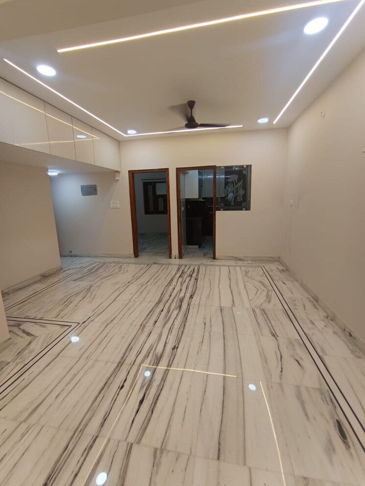 Bedroom, navbharat-apartments 2.5 Bedroom 1000 Sq.Ft. Apartment In Paschim Vihar Delhi 9082223
