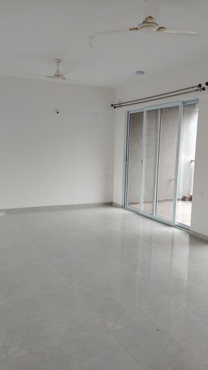 Room in 3 BHK Apartment at Nyati Defence Enclave, Undri – for Rent