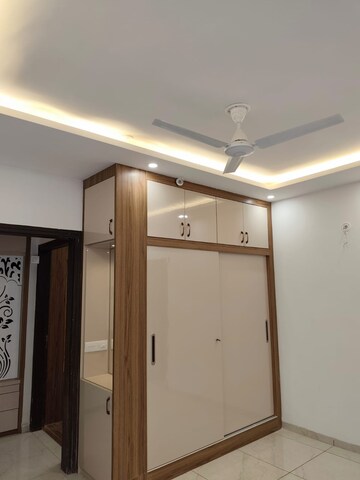 Building Lobby in 3 BHK Apartment at Omaxe The Palace, Gomti Nagar – for Rent