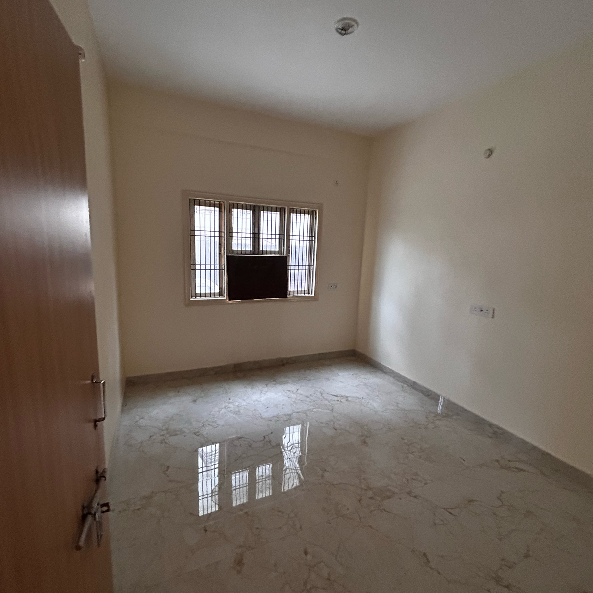 2 BHK Apartment For Sale in Shanti Villa