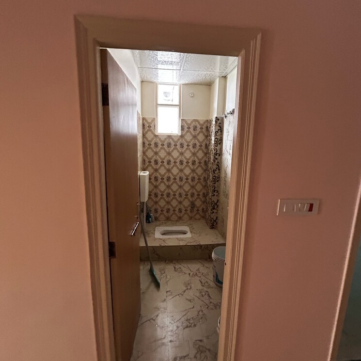 Attached Bathroom, sunderpur 2 Bedroom 1000 Sq.Ft. Apartment In Sunderpur Varanasi 9082263