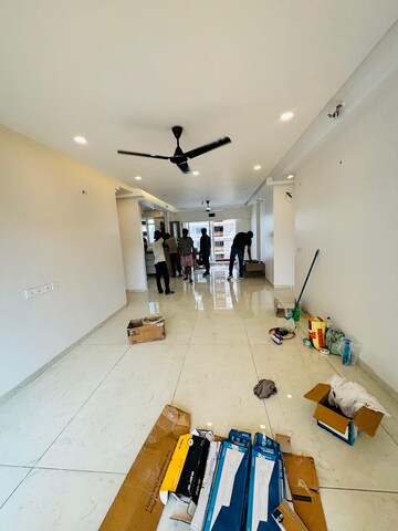 Team Area in 4 BHK Apartment at Rishita Manhattan, Gomti Nagar – for Rent